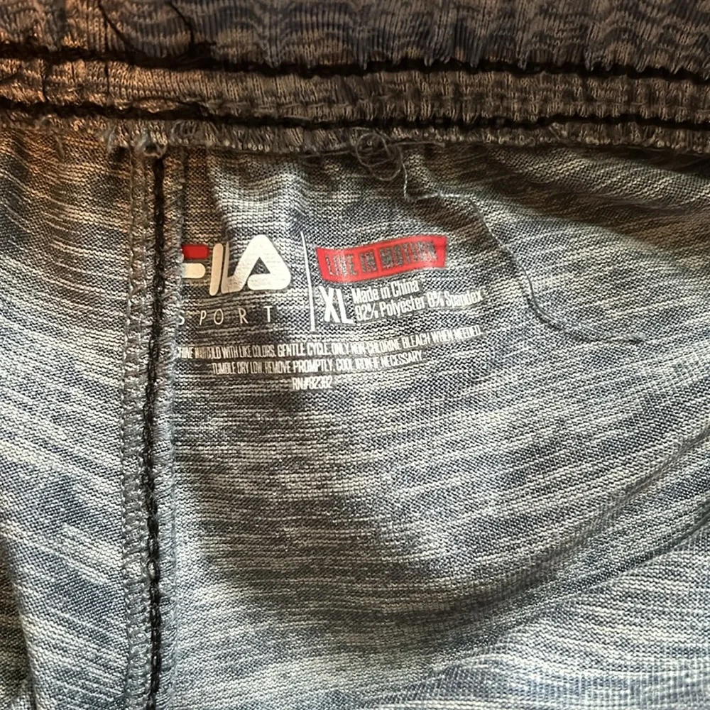 Men’s XL Fila Sport Shorts - Picture 3 of 3